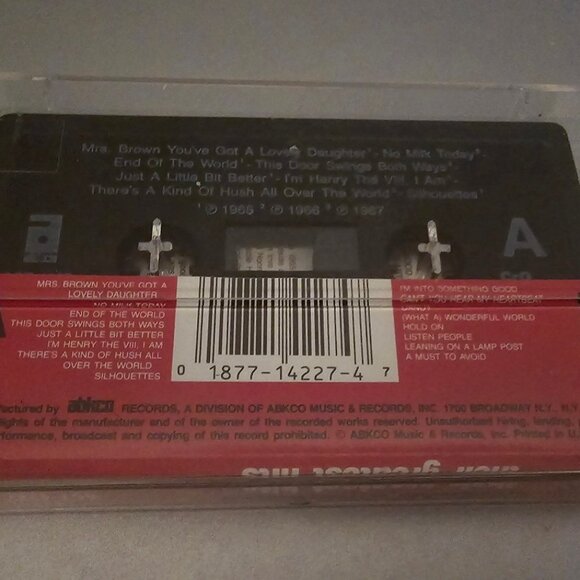 Herman's Hermits Greatest Hits Casette Tape  Digitally Remastered Used - Picture 3 of 3